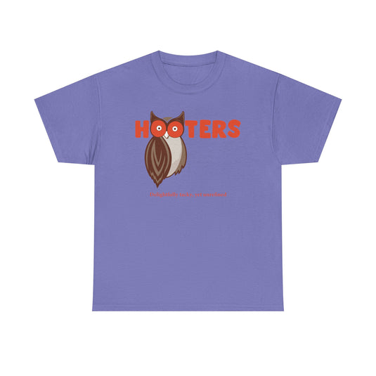 Hooters T-Shirt Bankrupt Restaurant Chain Vintage Logo Tee